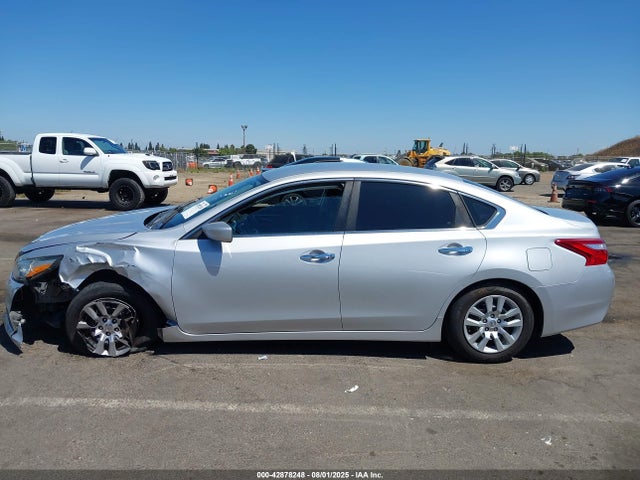 1N4AL3AP8HC485660 Nissan 2017