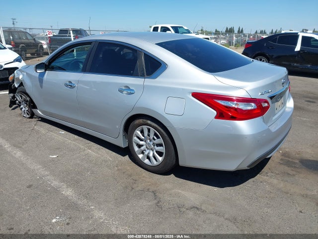 1N4AL3AP8HC485660 Nissan 2017