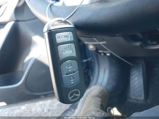 JM1GJ1U54G1459172 Mazda py