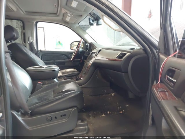 2010 CADILLAC ESCALADE 1GYUKCEF5AR254935 Photo 4