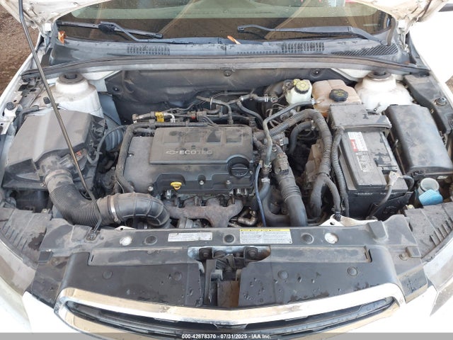 Chevrolet LUV 2015 1G1PE5SB0F7125570 Image 10
