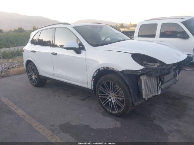 2017 PORSCHE CAYENNE WP1AB2A24HLA52654 Photo 0