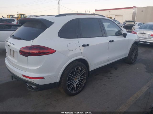 2017 PORSCHE CAYENNE WP1AB2A24HLA52654 Photo 3