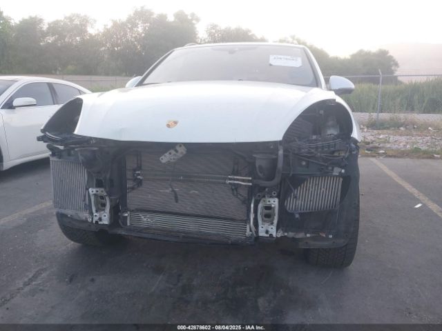 2017 PORSCHE CAYENNE WP1AB2A24HLA52654 Photo 5