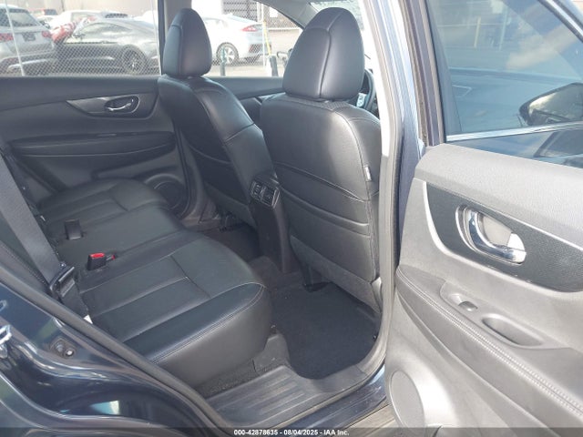 5N1AT2MT7GC803243 Nissan 2016