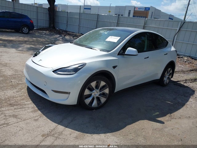 2023 TESLA MODEL Y 7SAYGAEE9PF782466 Photo 1