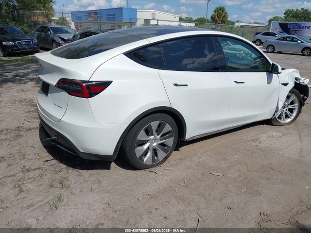 2023 TESLA MODEL Y 7SAYGAEE9PF782466 Photo 3