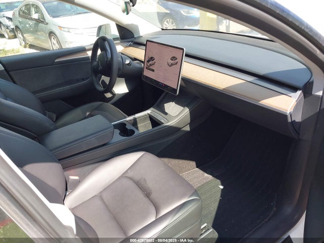 2023 TESLA MODEL Y 7SAYGAEE9PF782466 Photo 4