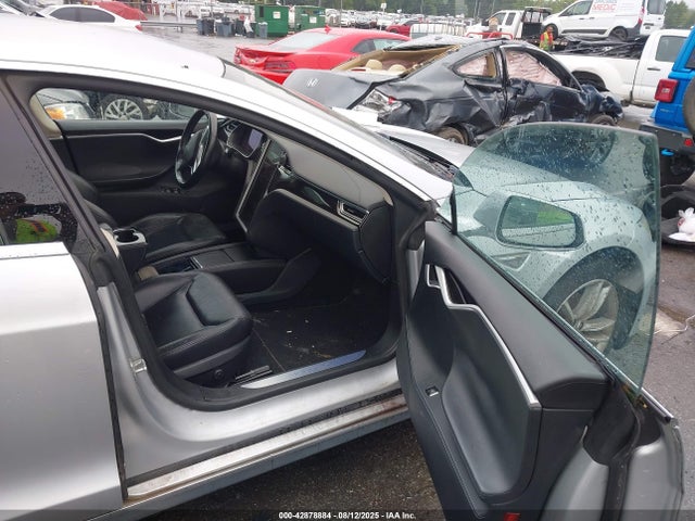 2015 TESLA MODEL S 5YJSA1H13FF082373 Photo 4