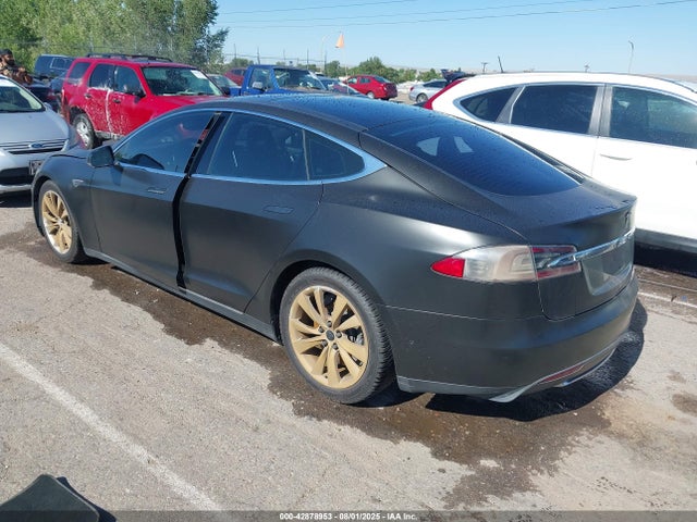 2015 TESLA MODEL S 5YJSA1E26FF111944 Photo 2