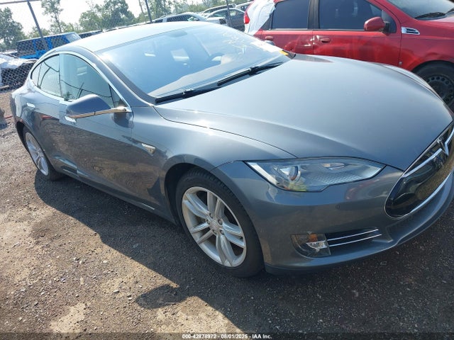 2013 TESLA MODEL S 5YJSA1DN9DFP25816 Photo 0