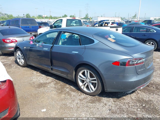 2013 TESLA MODEL S 5YJSA1DN9DFP25816 Photo 2