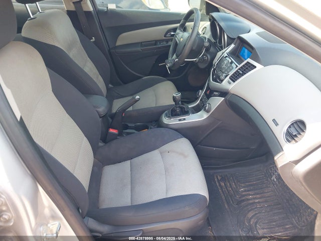 1G1P15SH5F7285539 Chevrolet luw