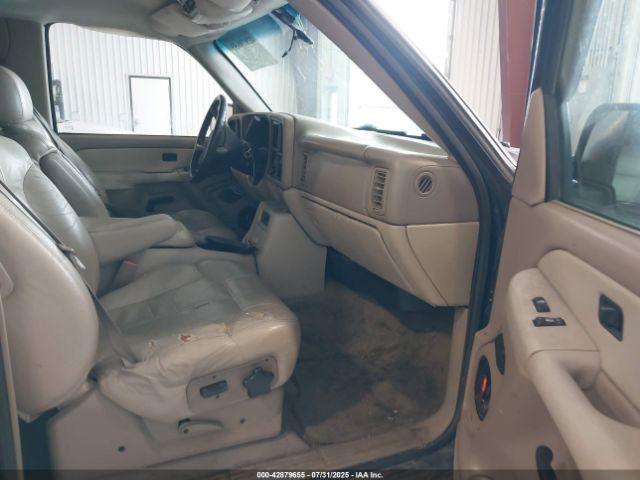 2001 CHEVROLET SUBURBAN 1500 3GNEC16T51G274268 Photo 4