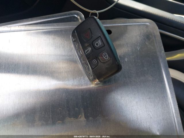 2019 JAGUAR F-PACE SADCM2FV1KA368995 Photo 10