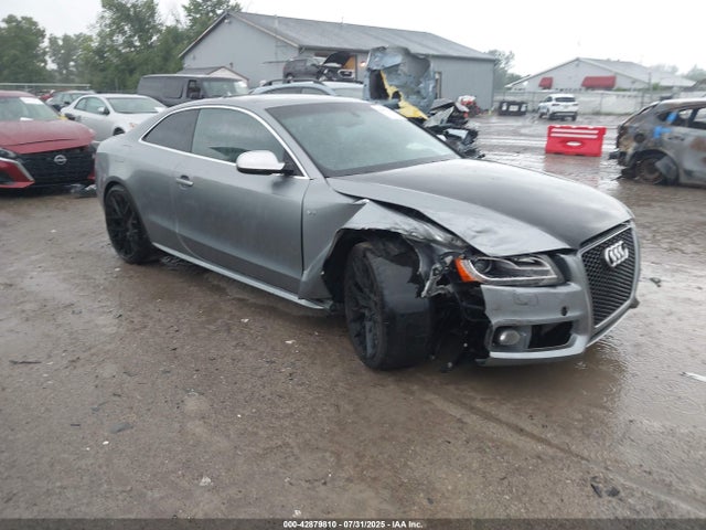 2011 AUDI S5 WAUCVAFRXBA016615 Photo 0