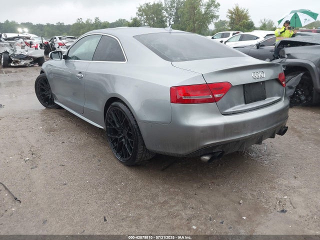 2011 AUDI S5 WAUCVAFRXBA016615 Photo 2