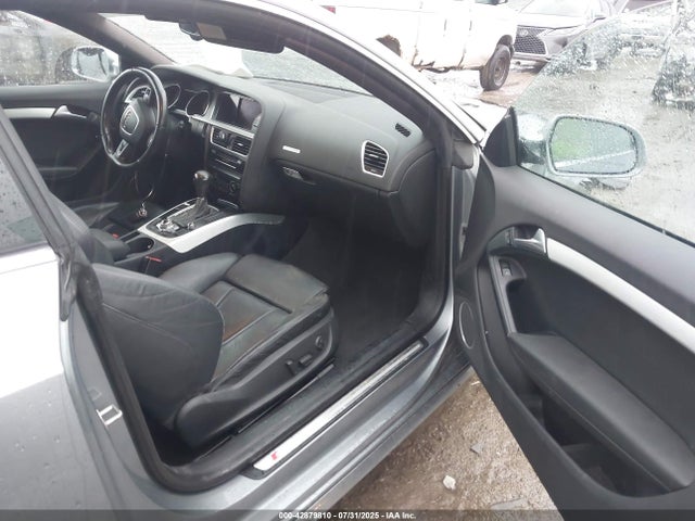 2011 AUDI S5 WAUCVAFRXBA016615 Photo 4