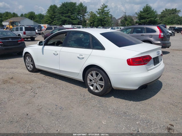 2011 AUDI A4 WAUBFAFL9BN051627 Photo 2