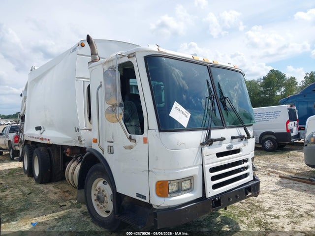 42879926 :رقم المزاد ، 49HHBVAN36RW45166 vin ، 2006 Sterling Truck Condor مزاد بيع