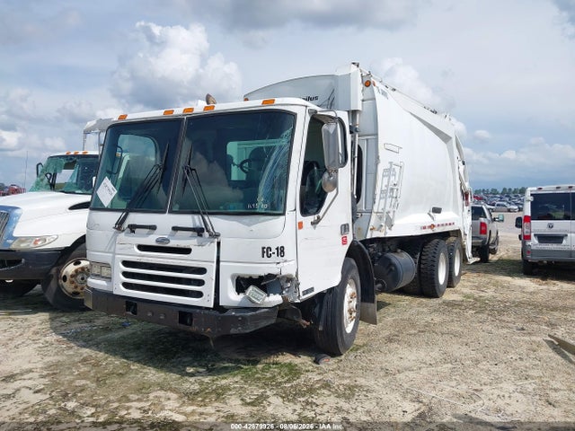 42879926 :رقم المزاد ، 49HHBVAN36RW45166 vin ، 2006 Sterling Truck Condor مزاد بيع