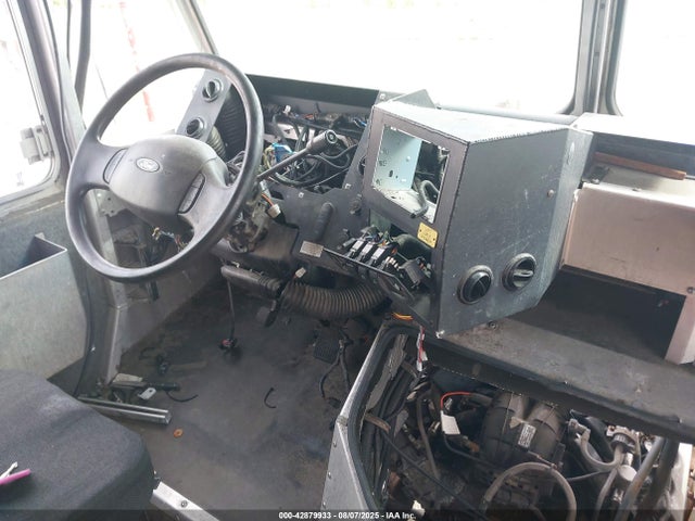 Ford Commercial Chassis 2014 1F65F5KY9E0A08080 Image 7