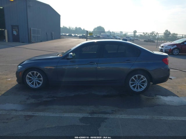 WBA8E5G39HNU42997 BMW 320i