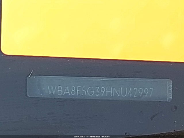 WBA8E5G39HNU42997 BMW 320i