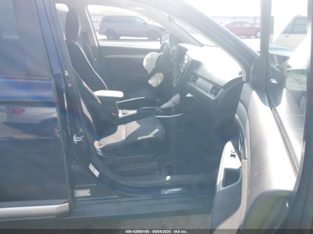 2018 MITSUBISHI OUTLANDER JA4AZ3A34JZ058169 Photo 4