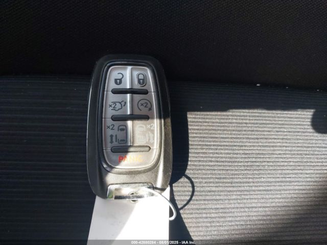 2023 CHRYSLER VOYAGER 2C4RC1CG8PR611052 Photo 10