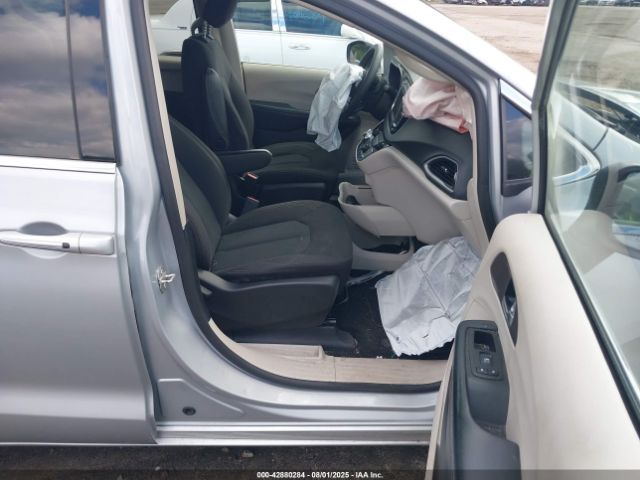 2023 CHRYSLER VOYAGER 2C4RC1CG8PR611052 Photo 4