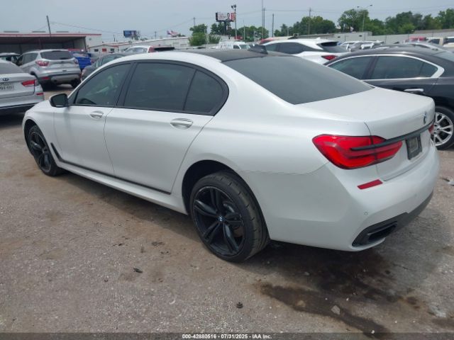 2018 BMW 750I WBA7F0C51JGM22868 Photo 2
