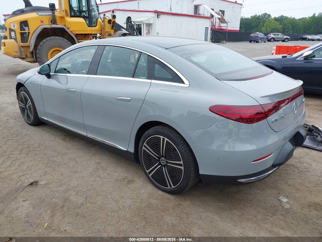 Mercedes-Benz 2023 2023 W1KEG1CBXPF013582 Image 3