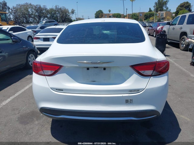 1C3CCCAB1GN164784 Chrysler 2016