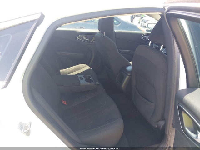 1C3CCCAB1GN164784 Chrysler 2016