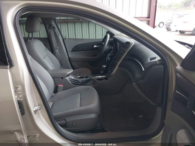 Chevrolet lkw 2015 1G11A5SL3FF172513 Image 5
