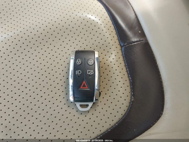 2012 JAGUAR XF SAJWA0HB1CLS49179 Photo 10