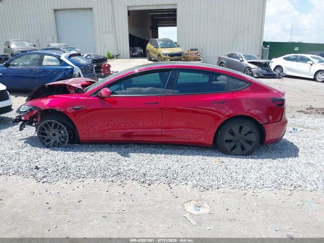 5YJ3E1EA9SF031211 Tesla 2025