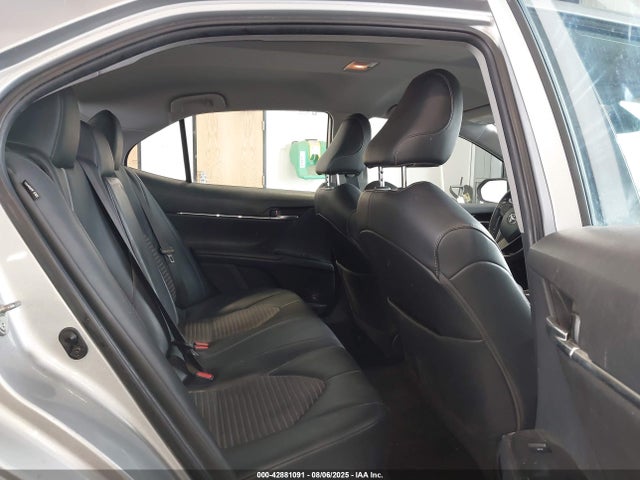 42881091 :رقم المزاد ، 4T1G11BK2LU018802 vin ، 2020 Toyota Camry Se Nightshade Edition Awd مزاد بيع