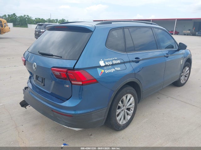 42881225 :رقم المزاد ، 3VV1B7AX5JM016360 vin ، 2018 Volkswagen Tiguan 2.0t S مزاد بيع