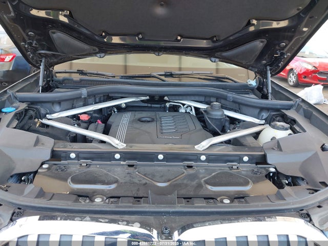 5UXCW2C57KL086924 BMW X7
