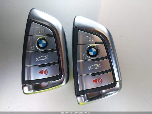 5UXCW2C57KL086924 BMW X7