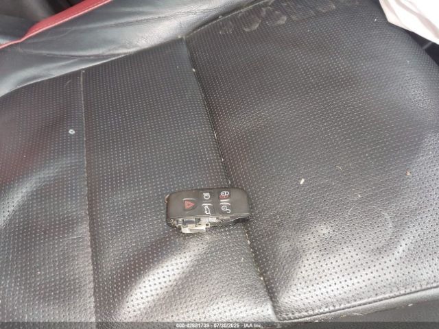 2017 JAGUAR F-PACE SADCM2BV9HA897500 Photo 10