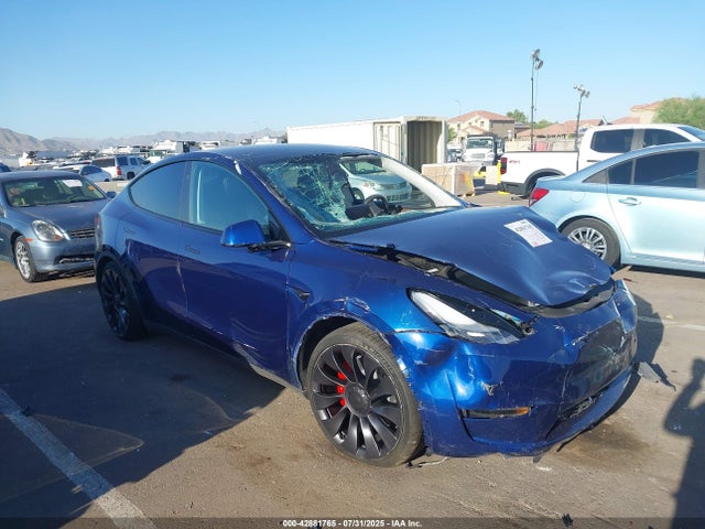 2023 TESLA MODEL Y 7SAYGDEF1PF925615 Photo 0