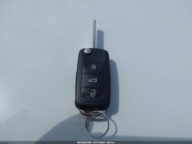 3VW267AJ7GM333033 Volkswagen 1.4t