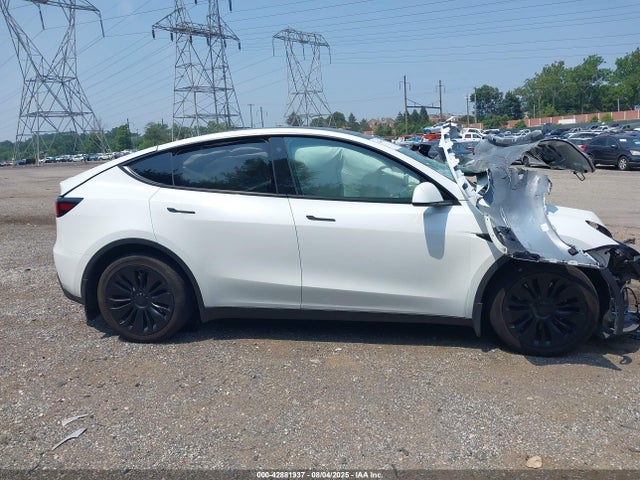 Tesla Model Y 2023 7SAYGDEE6PF634308 Image 14