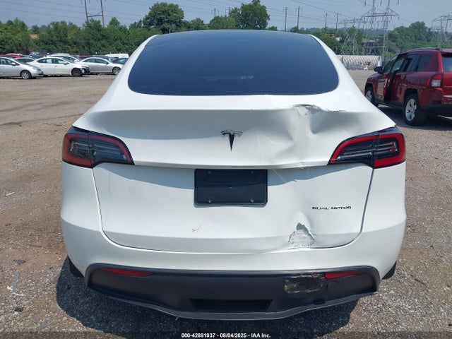 Tesla Model Y 2023 7SAYGDEE6PF634308 Image 17