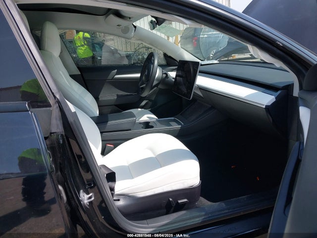 2021 TESLA MODEL 3 5YJ3E1EB3MF052082 Photo 4