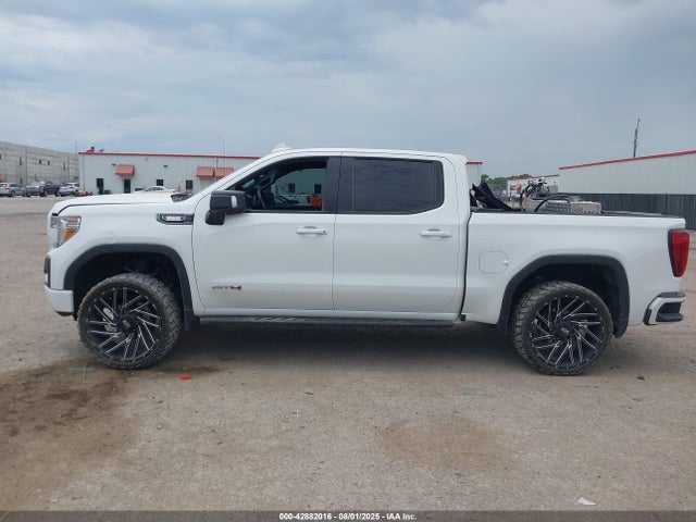 3GTU9EET1MG348818 GMC lm2