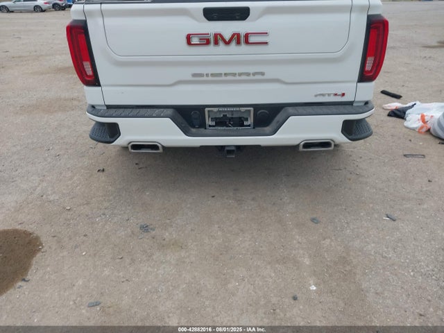 3GTU9EET1MG348818 GMC lm2